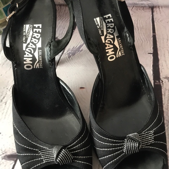 Salvatore Ferragamo peeptoe heels Size 9 - Picture 8 of 8